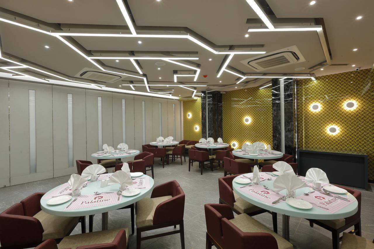 Hotel Pragati The Grand Ahmedabad Exterior foto